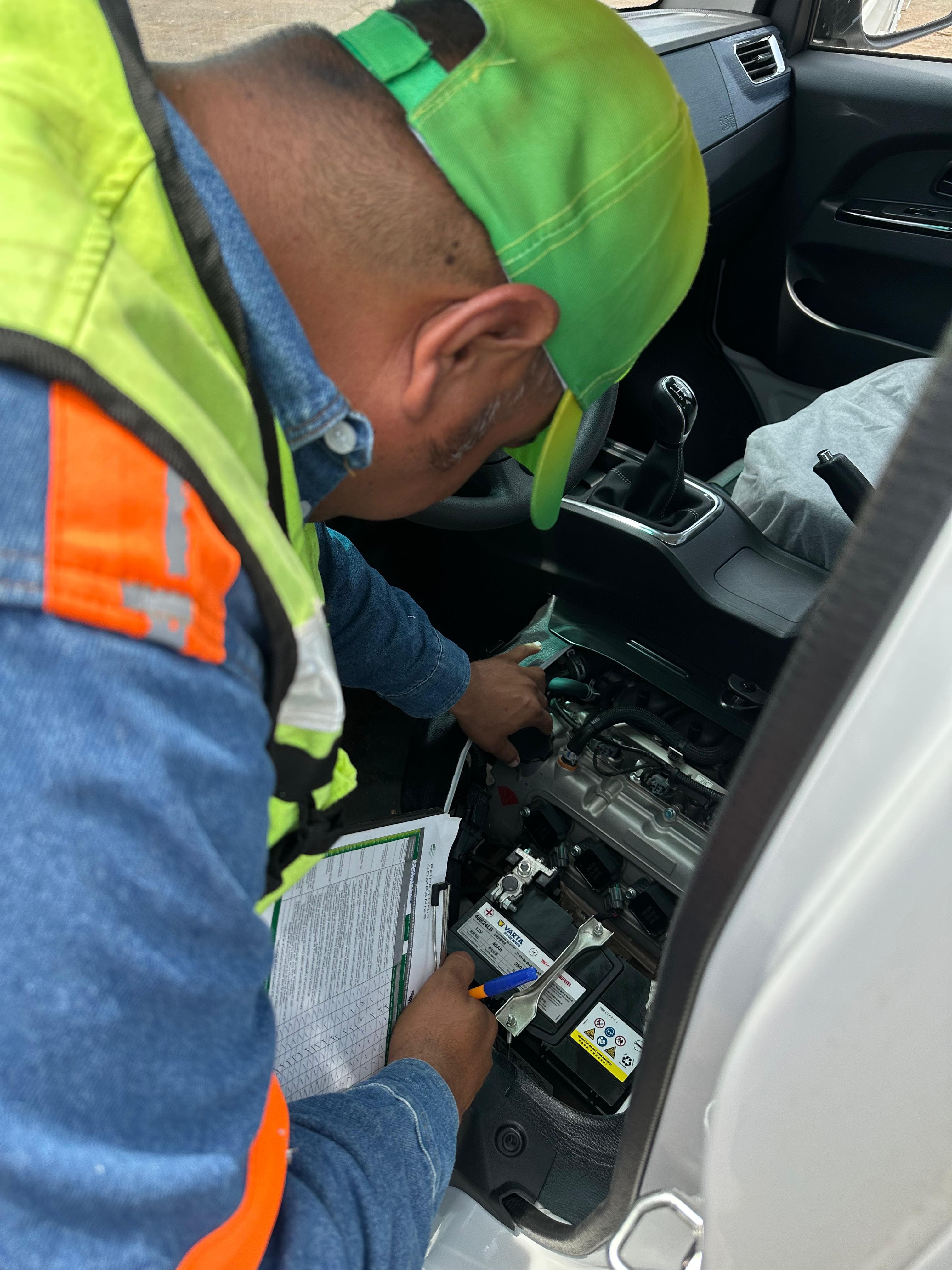 Inspección de sistemas eléctricos - Verificación de circuitos y componentes